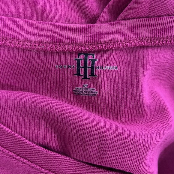Tommy Hilfiger Womens Vintage Babydoll Tee Size S Pink Short Sleeve V-neck Y2K - Picture 3 of 6